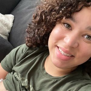 Meet your Posher, Leahan